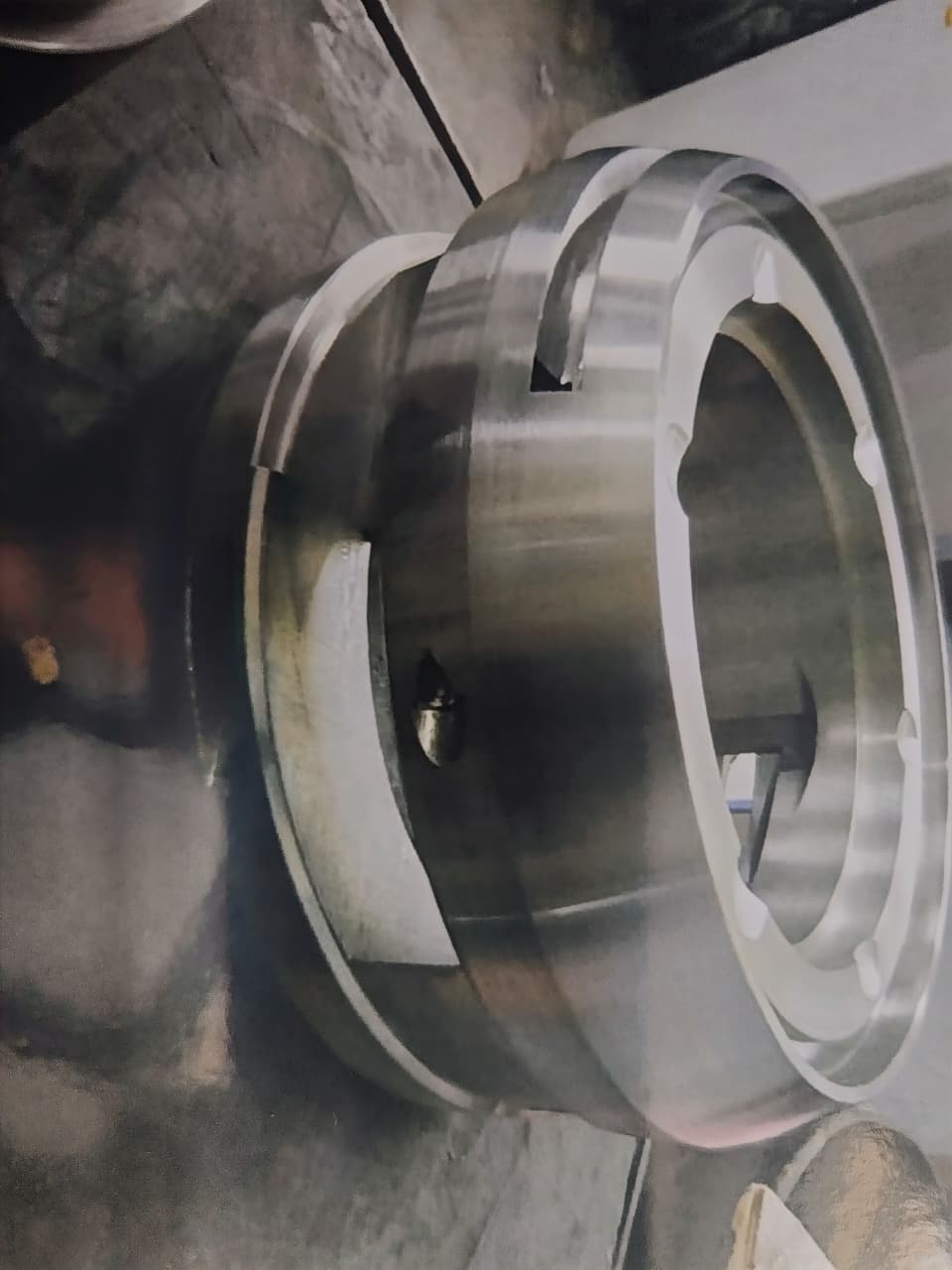 Machined cylindrical collar